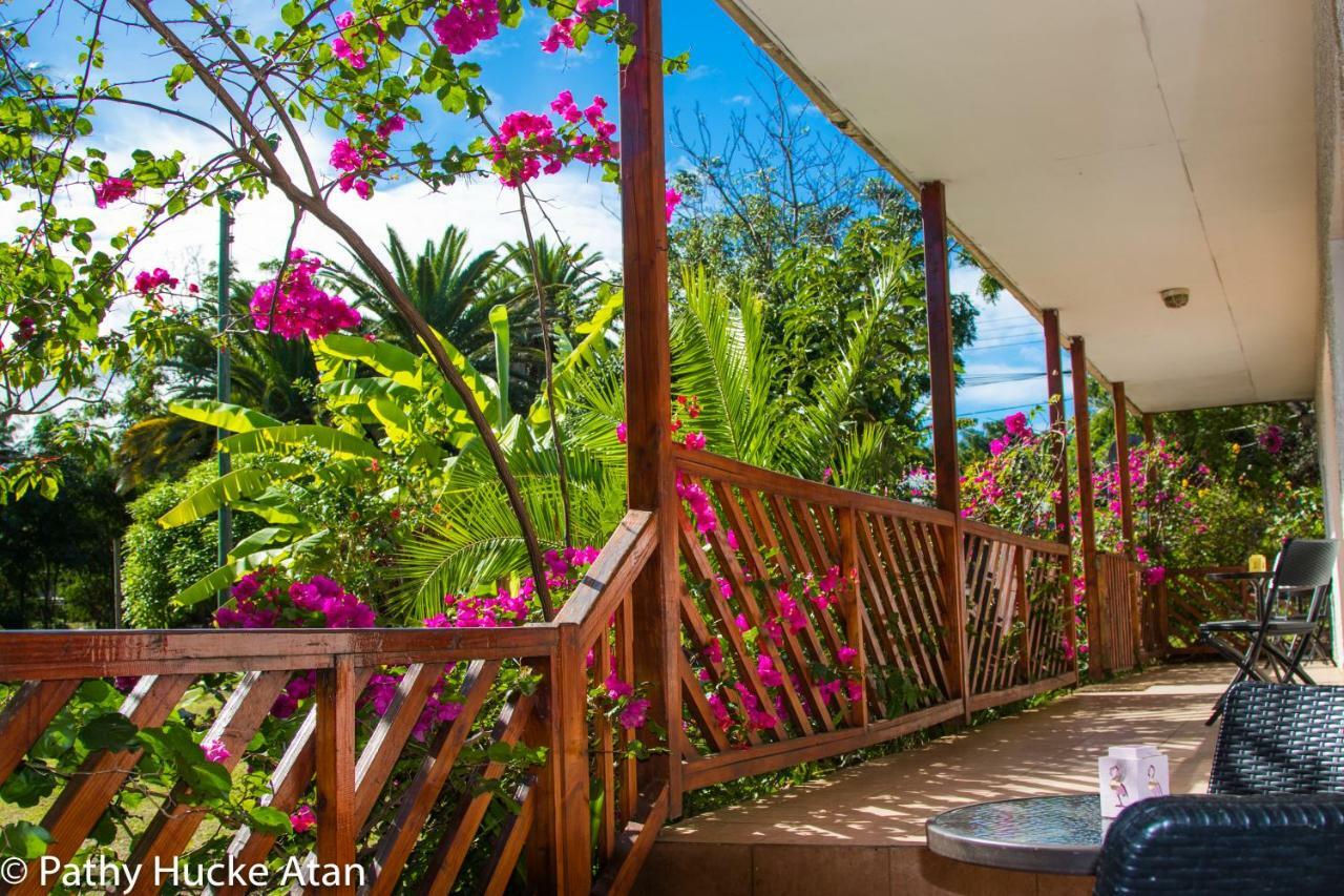 Kahina Lodge Hanga Roa Exterior photo