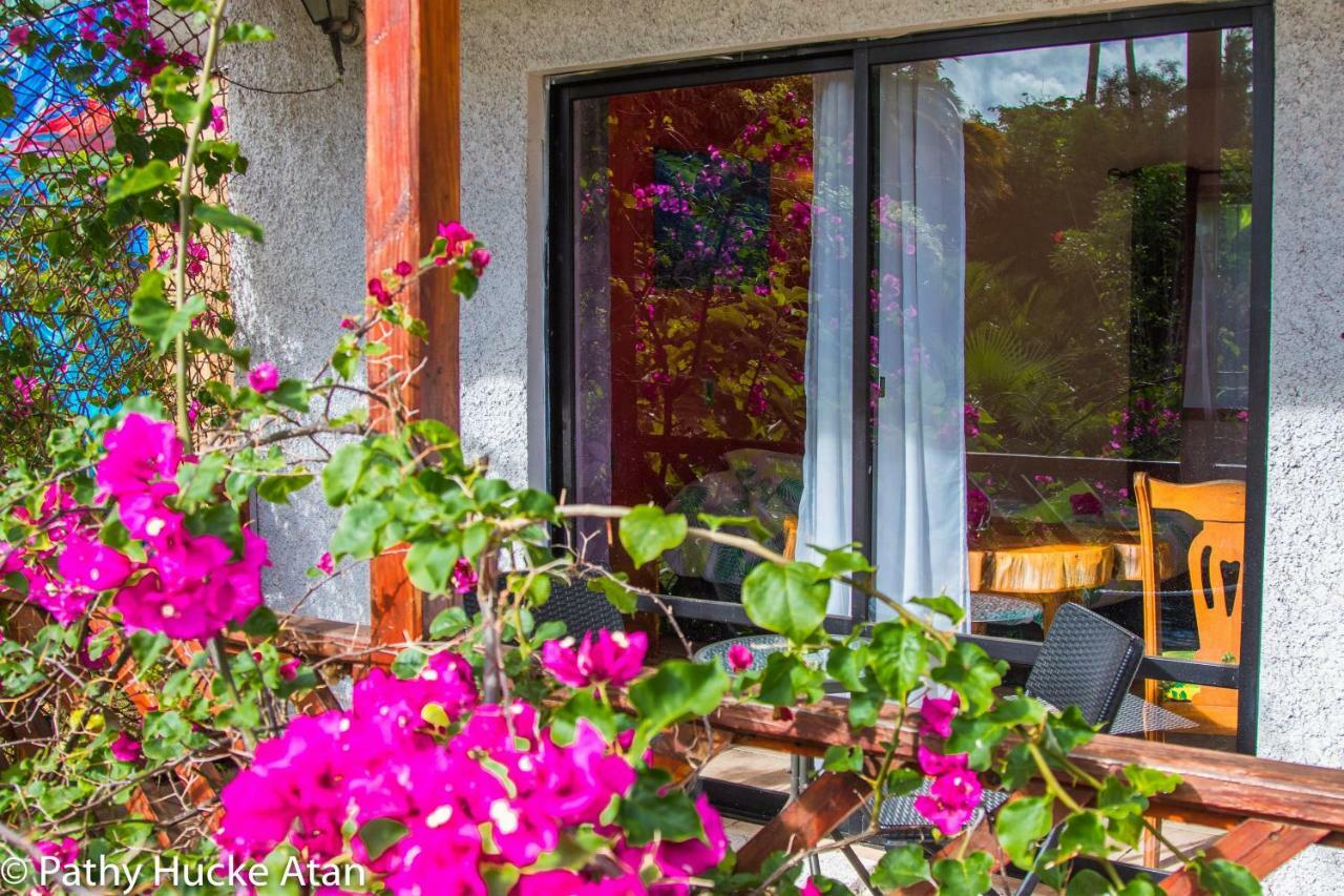 Kahina Lodge Hanga Roa Exterior photo