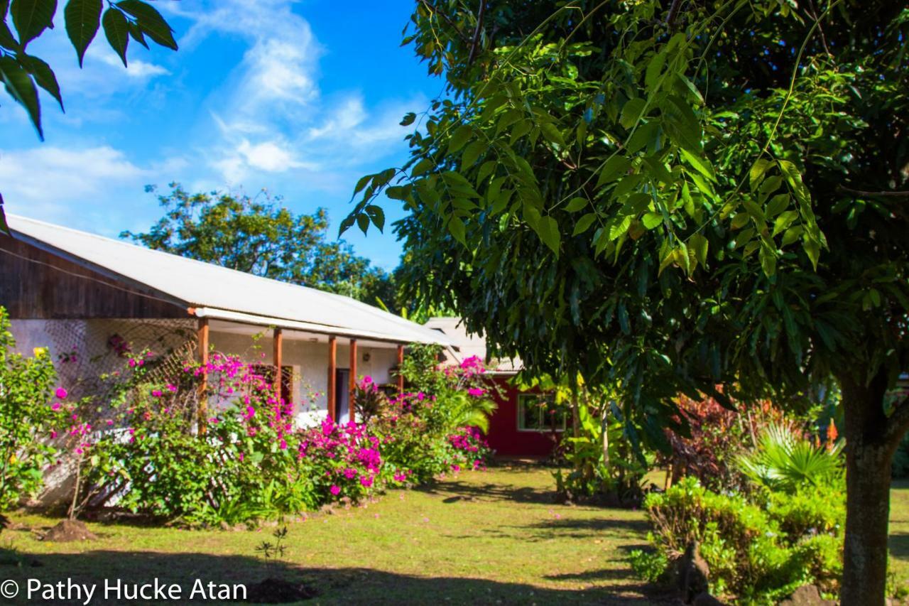 Kahina Lodge Hanga Roa Exterior photo