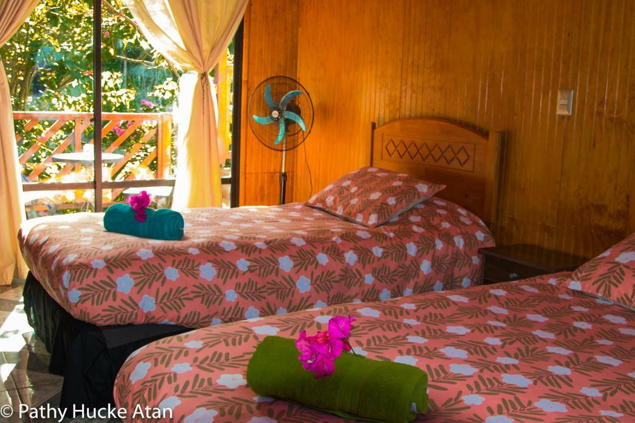 Kahina Lodge Hanga Roa Exterior photo